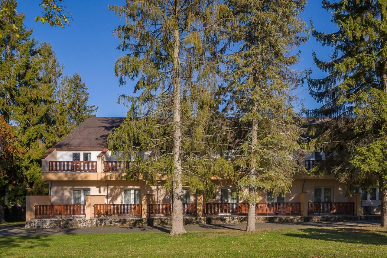 Lipicai Hotel és Étterem Szilvásvárad Extérieur photo
