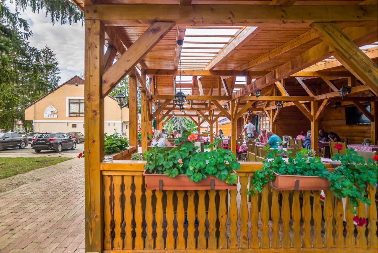 Lipicai Hotel és Étterem Szilvásvárad Extérieur photo