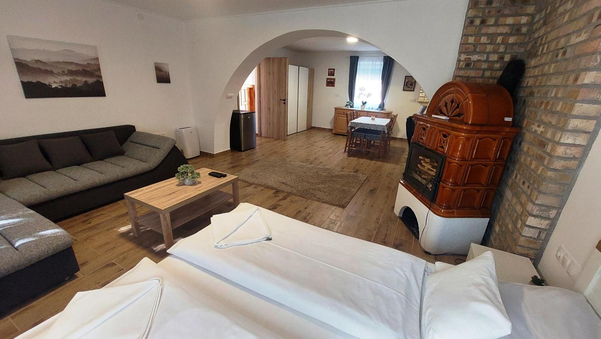 Lipicai Hotel és Étterem Szilvásvárad Extérieur photo